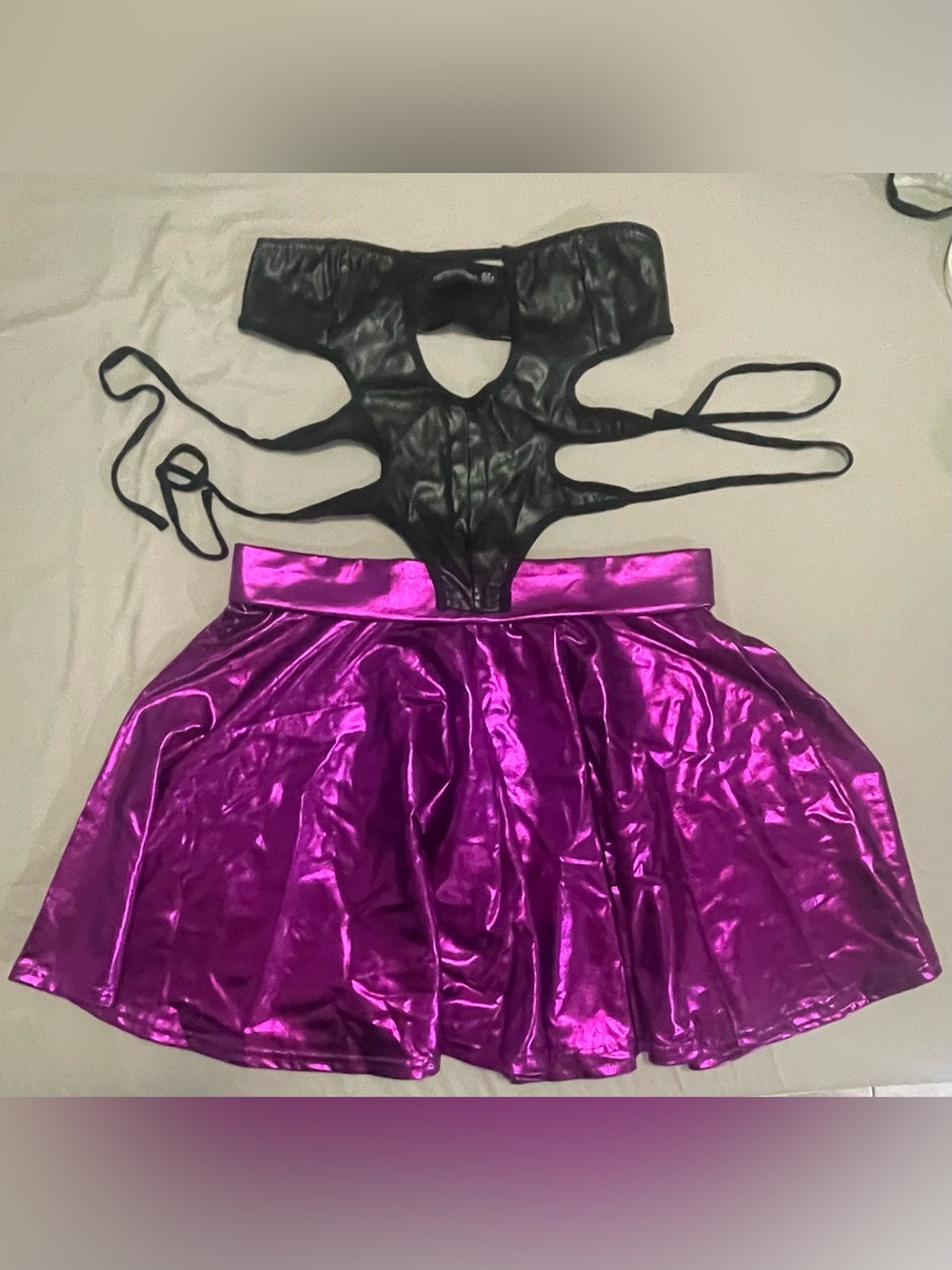 PrettyLittleThing Black Cutout Bandeau Top & Metallic Magenta Skater Skirt Set